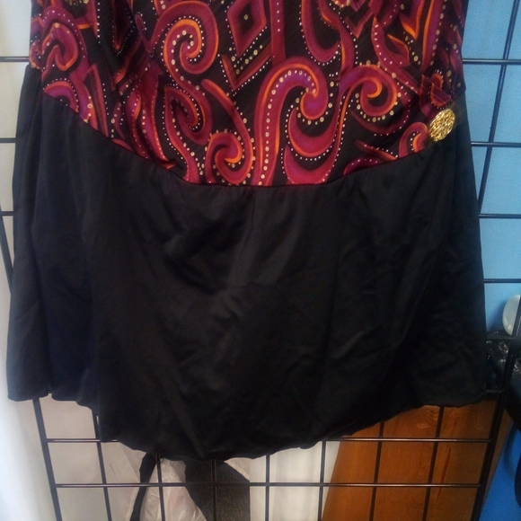 Catherines Size 32W Multicolored SwimDress Paisley with black EUC - Picture 4 of 6
